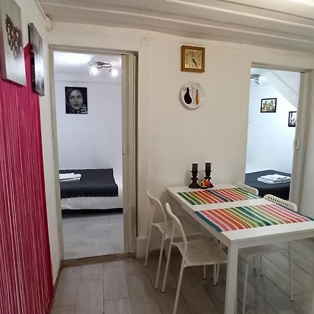 Martim Moniz Low Cost Apartment Lisbon Bagian luar foto