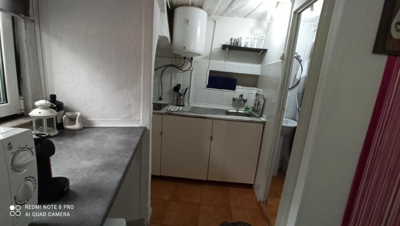 Martim Moniz Low Cost Apartment Lisbon Bagian luar foto